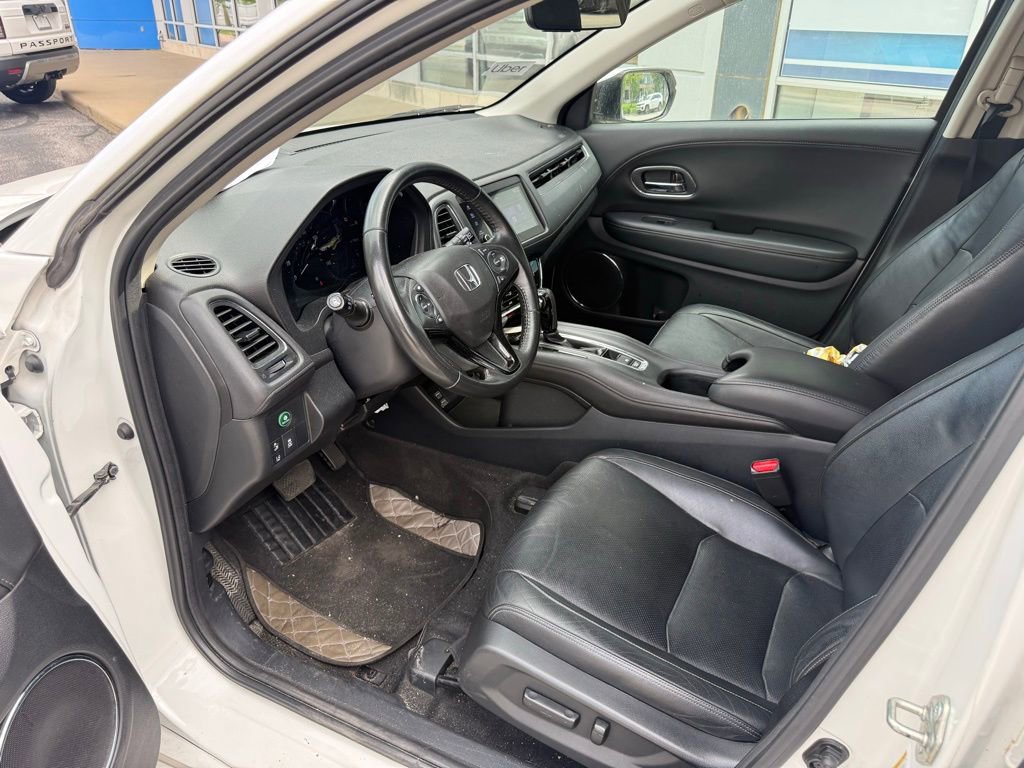 Used 2020 Honda HR-V Touring image 6