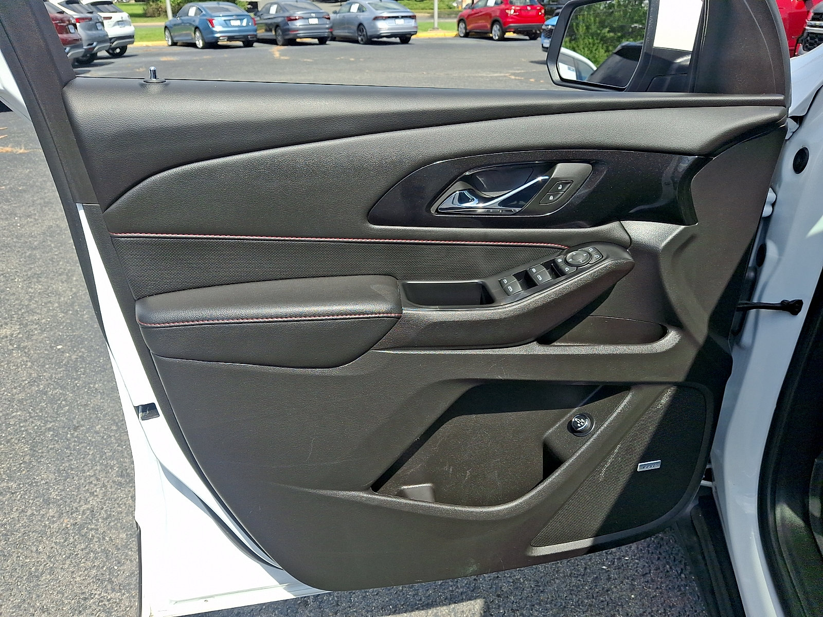 Used 2023 Chevrolet Traverse RS w/ LPO, Floor Liner Package AWD/4WD image 12