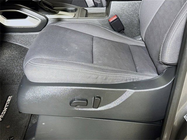 Used 2024 Nissan Frontier SV image 16