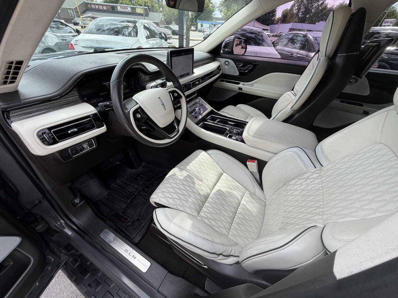 Used 2020 Lincoln Aviator Black Label w/ Dynamic Handling Package AWD/4WD image 24