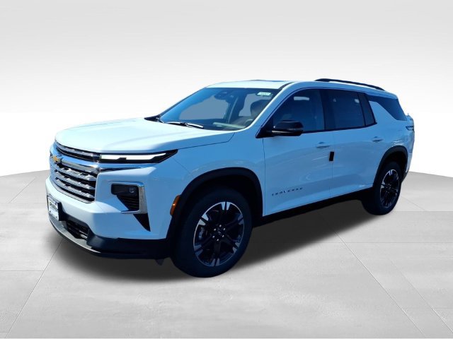 New 2027 Chevrolet Traverse LT w/ Sun and Wheel Package FWD image 4