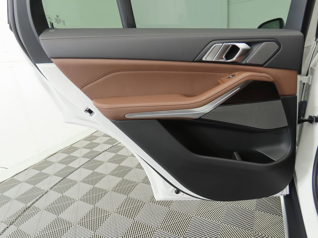 Certified 2026 BMW X5 sDrive40i w/ Premium Package RWD image 28