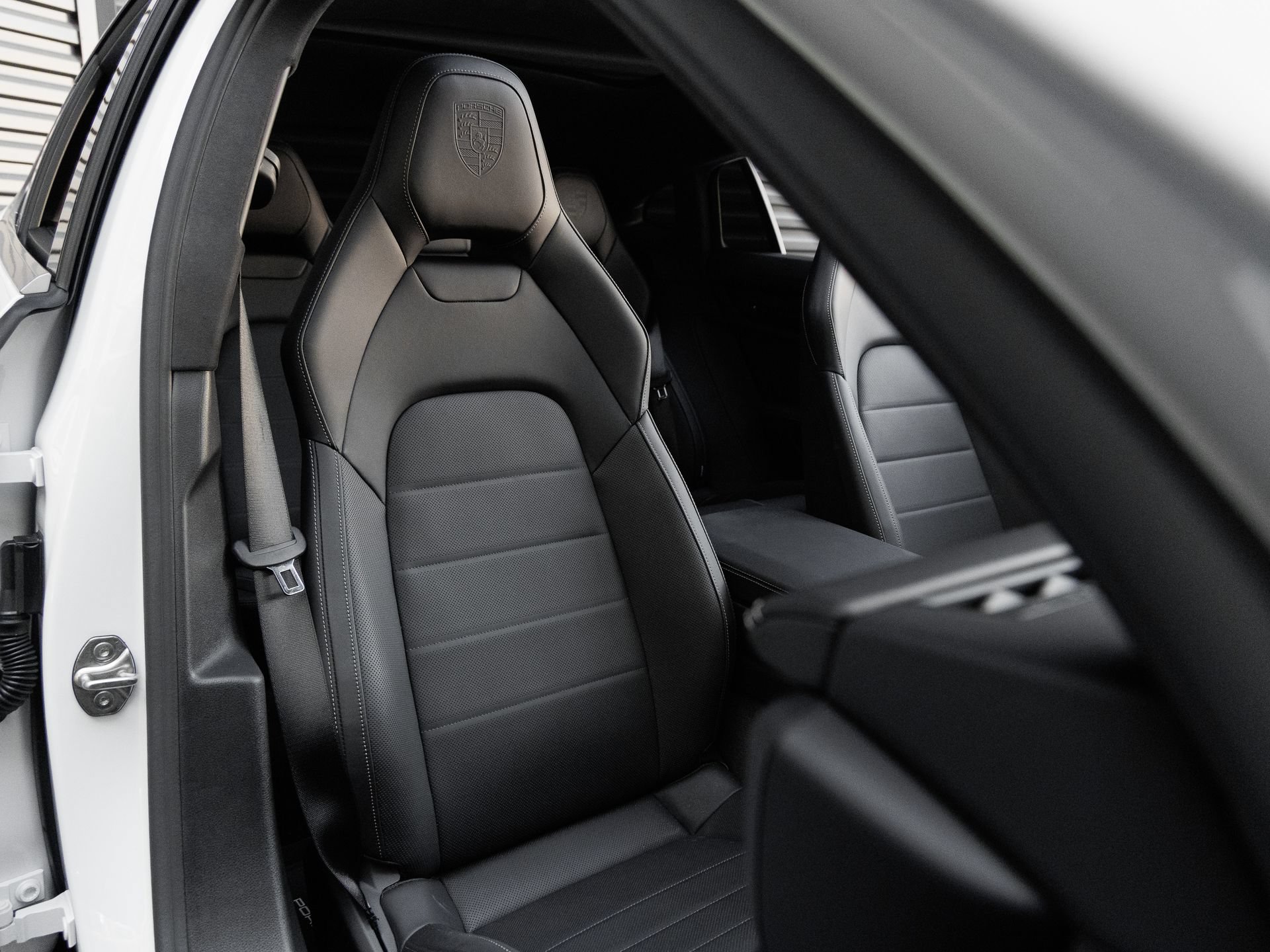 Certified 2026 Porsche Panamera Turbo S AWD/4WD image 40