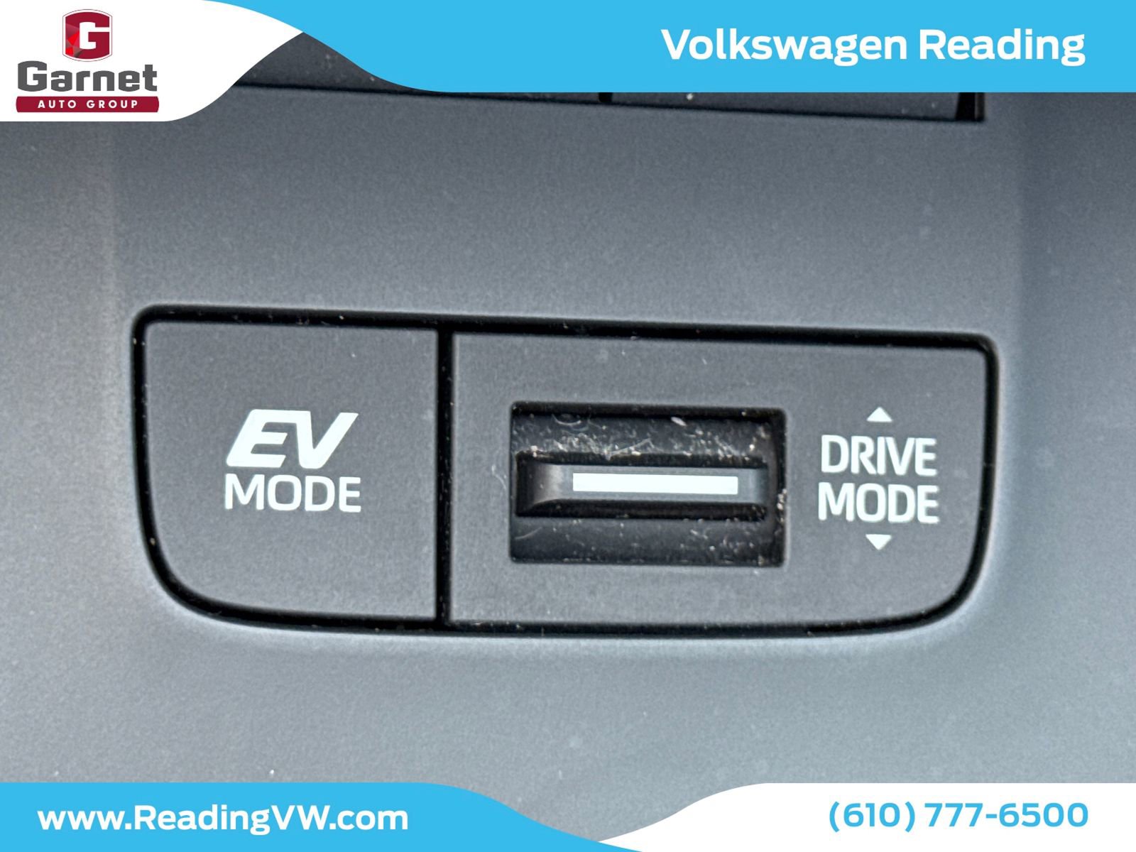 Used 2023 Toyota Venza LE AWD/4WD image 35