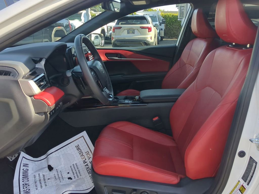 Used 2025 Toyota Camry XSE FWD image 22