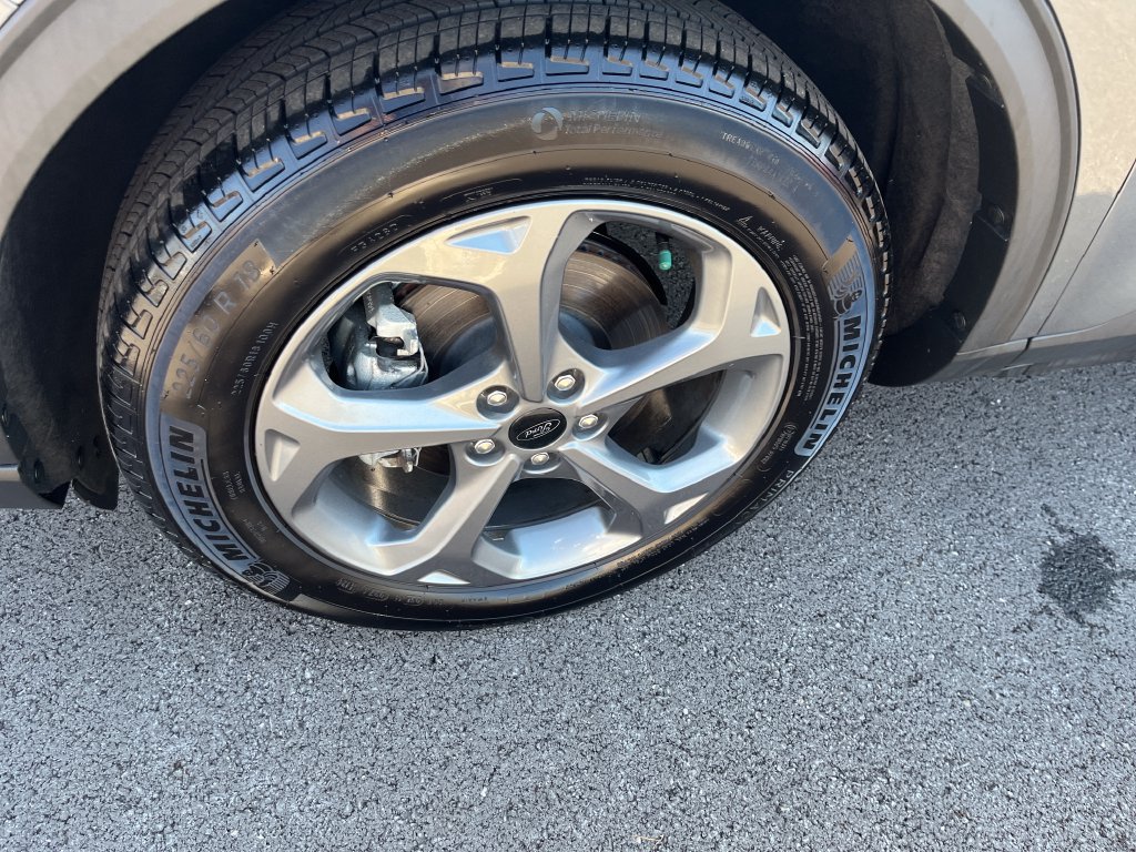 Used 2025 Ford Escape ST-Line AWD/4WD image 9