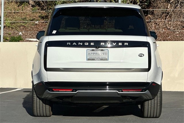 Certified 2023 Land Rover Range Rover SE image 4
