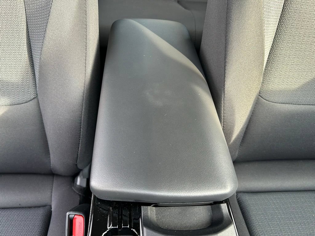 Used 2025 Toyota Prius LE FWD image 42