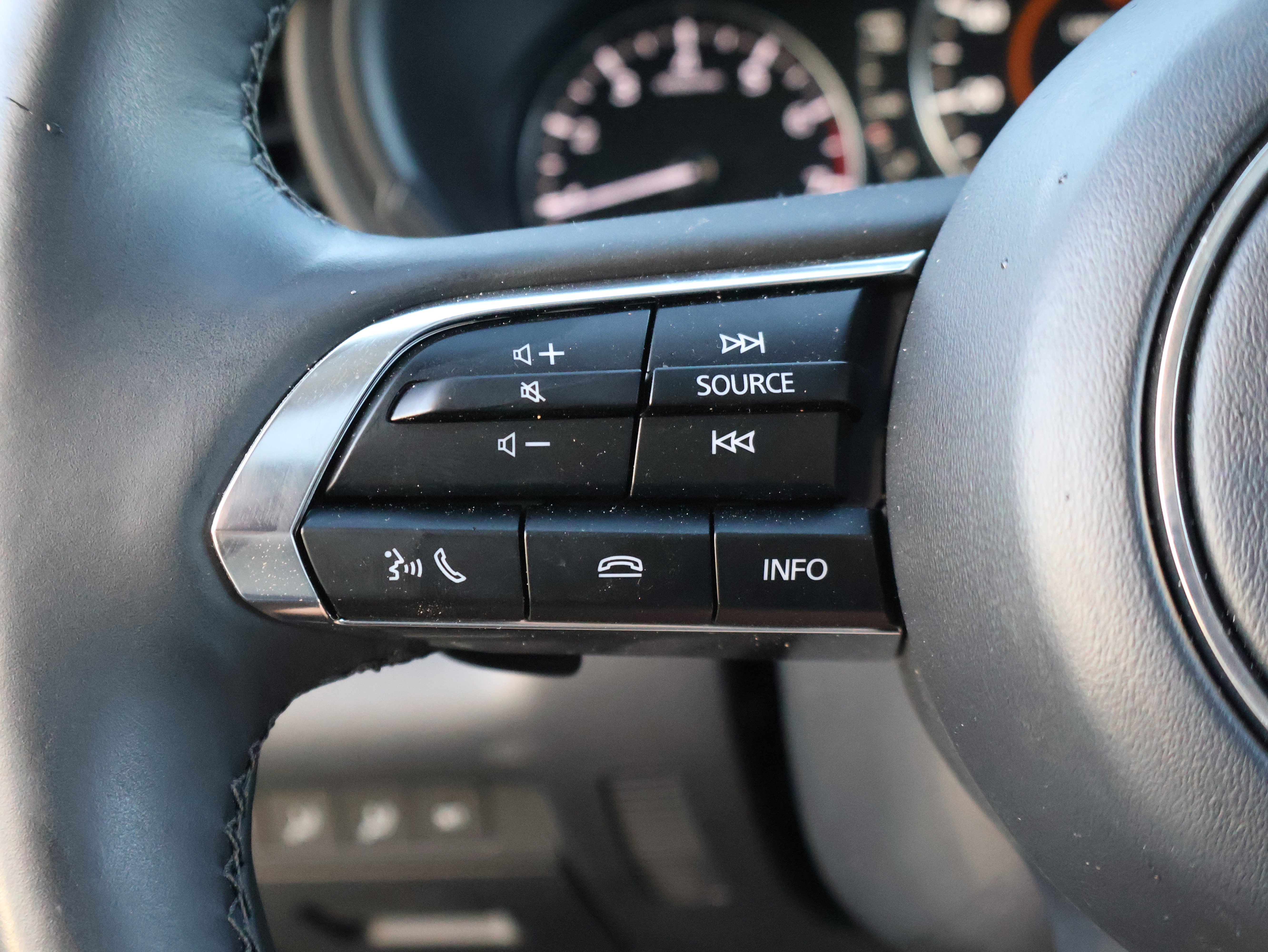 Certified 2025 MAZDA CX-30 2.5 Turbo w/ Premium Plus Pkg image 40