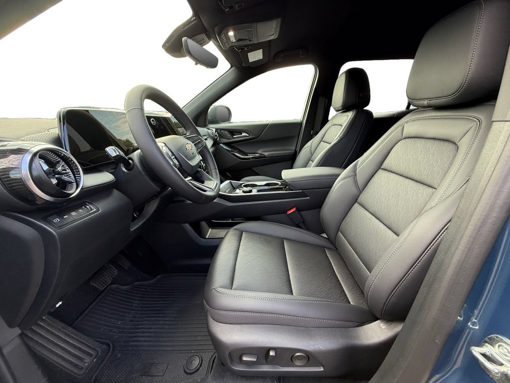 New 2027 Chevrolet Equinox LT w/ Convenience Package II AWD/4WD image 9