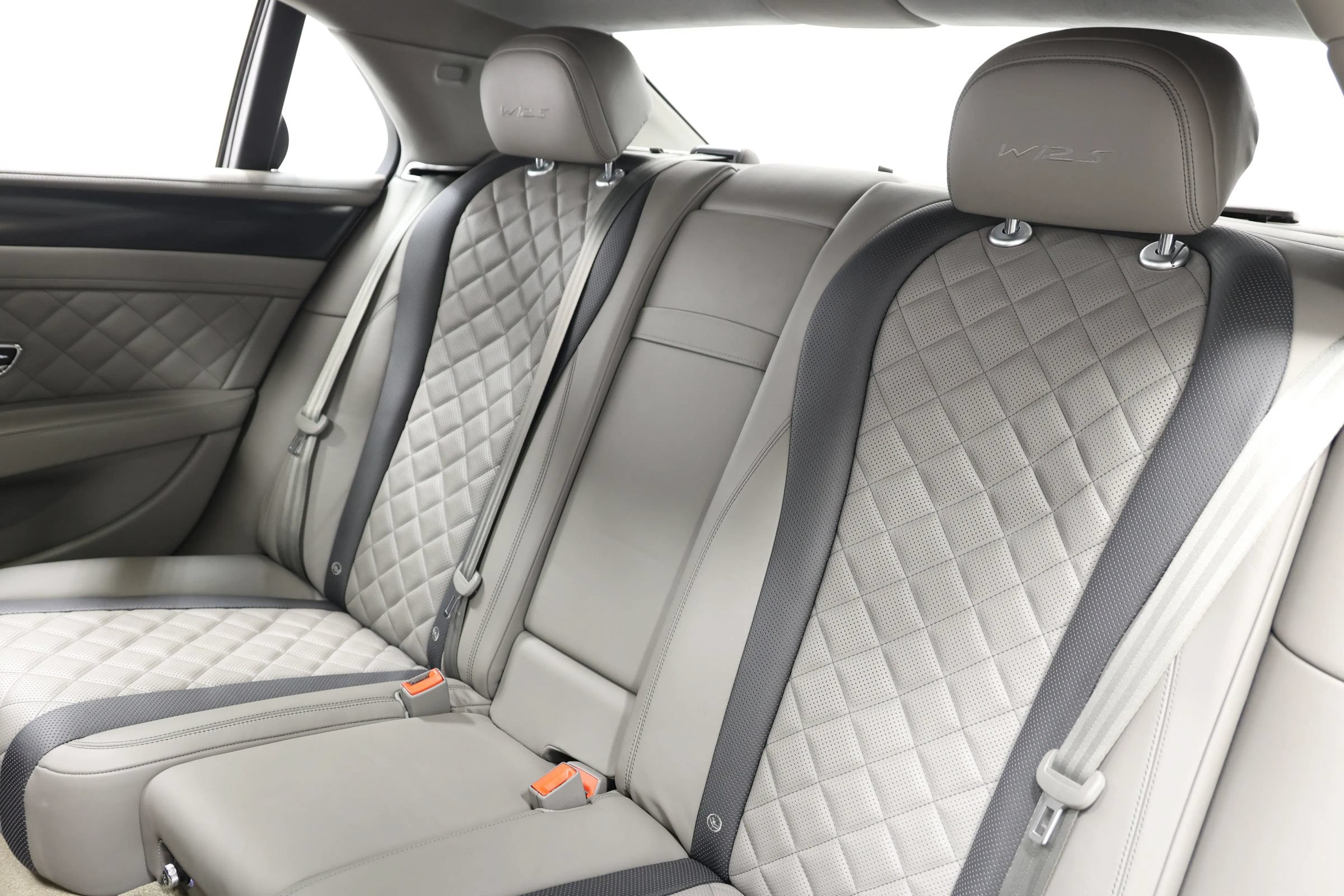 Used 2018 Bentley Flying Spur S W12 AWD/4WD image 3