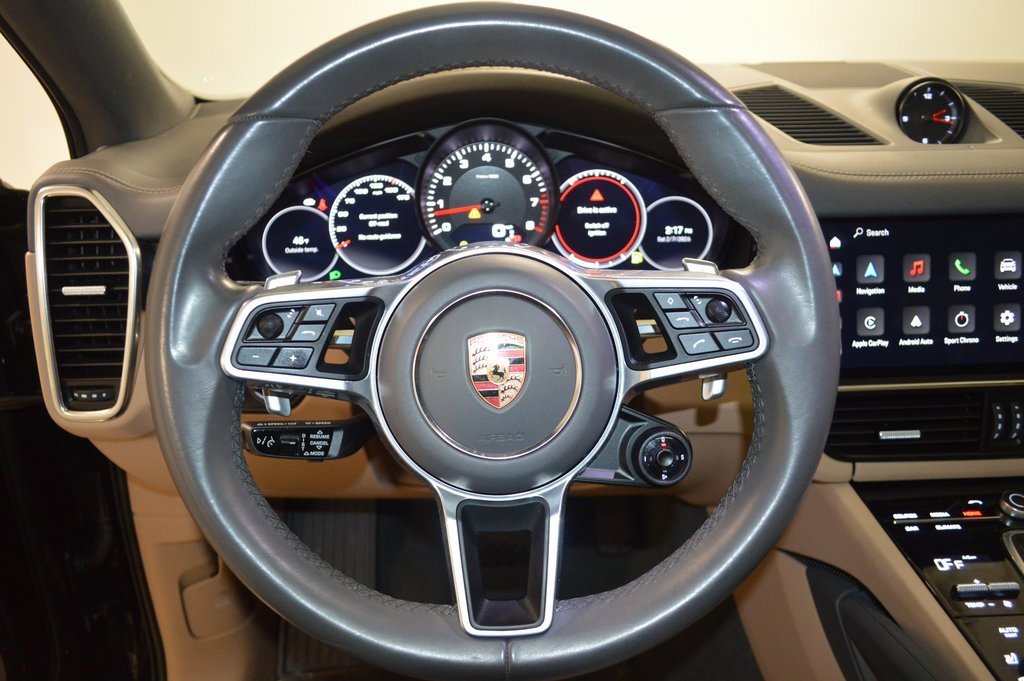 Certified 2023 Porsche Cayenne Platinum Edition image 21