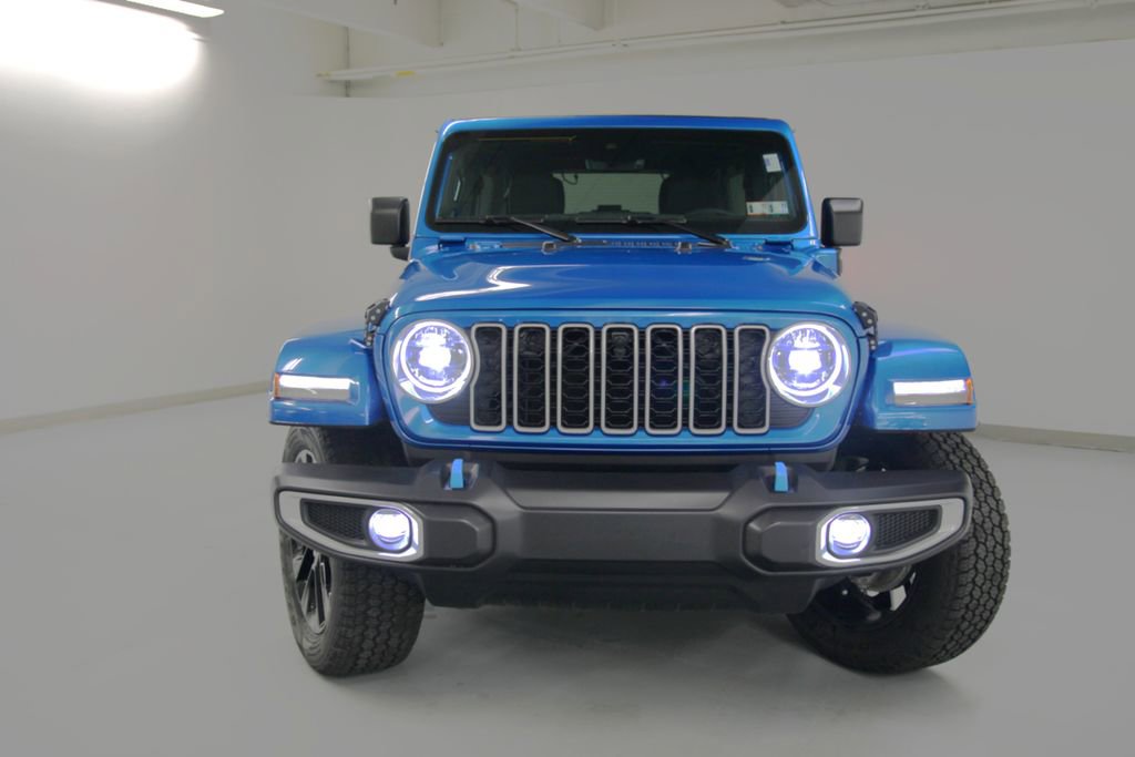 Used 2024 Jeep Wrangler Unlimited Sahara w/ Technology Group image 3