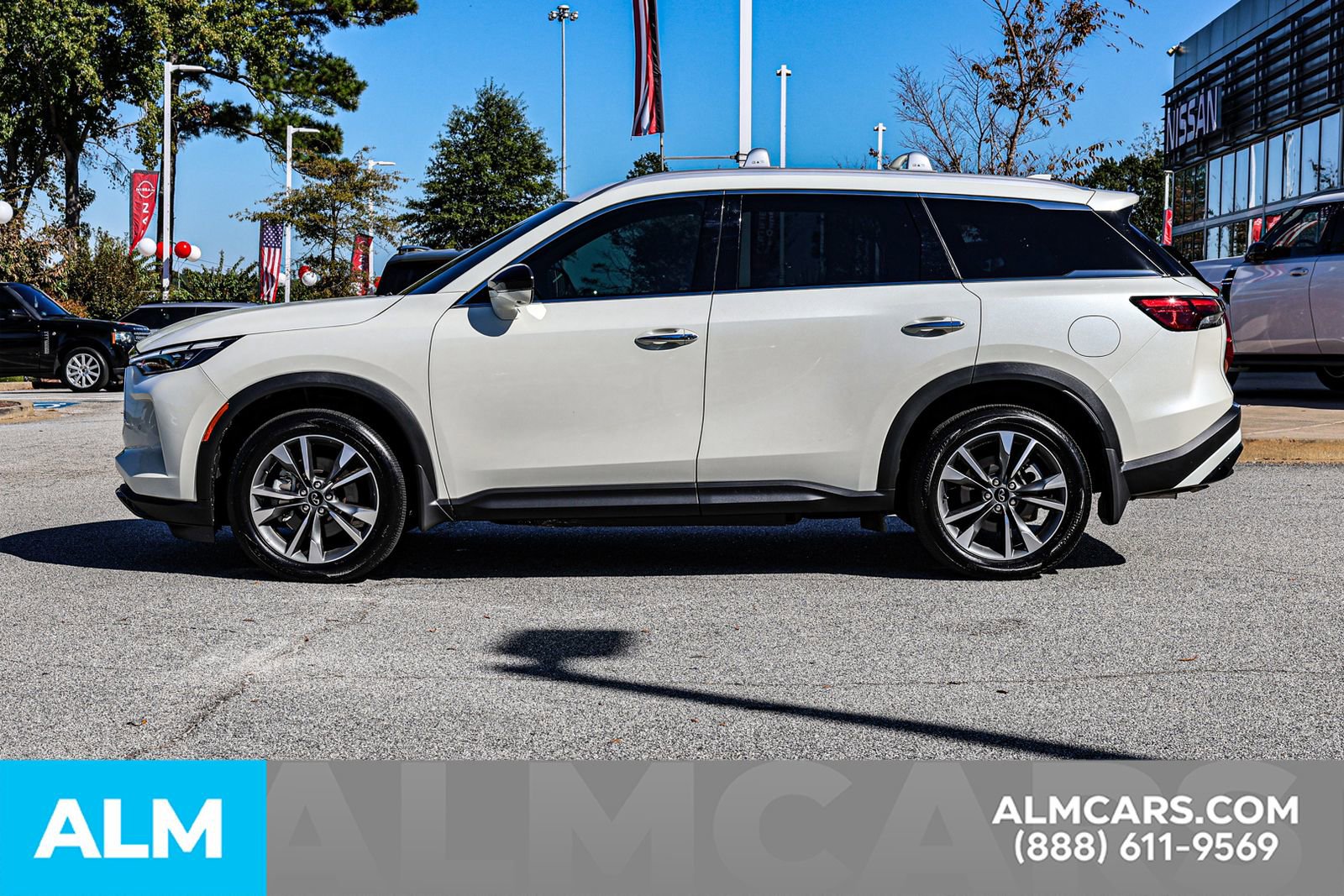 Used 2025 INFINITI QX60 Luxe w/ Cargo Package image 9