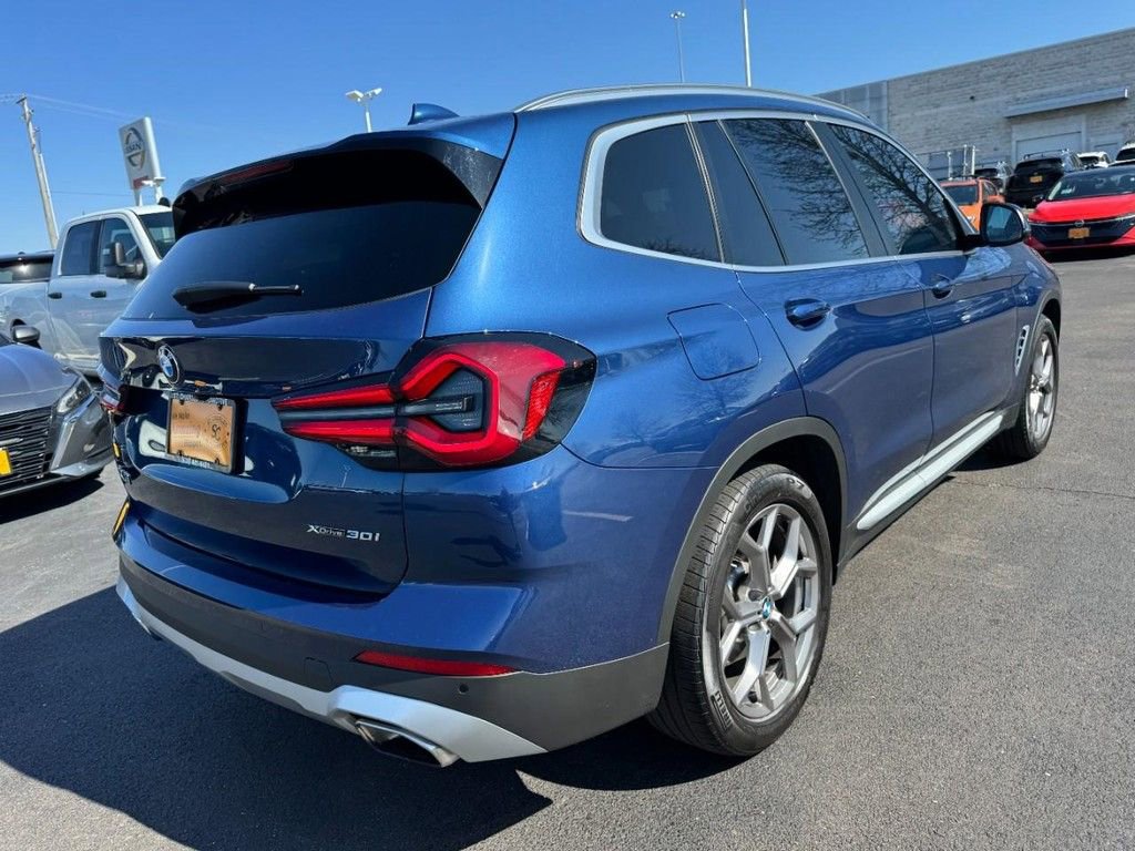 Used 2022 BMW X3 xDrive30i w/ Premium Package w/ZPA image 3