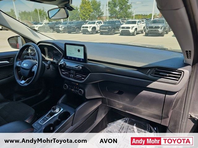 Used 2022 Ford Escape SEL w/ SEL Stealth AWD Package image 33