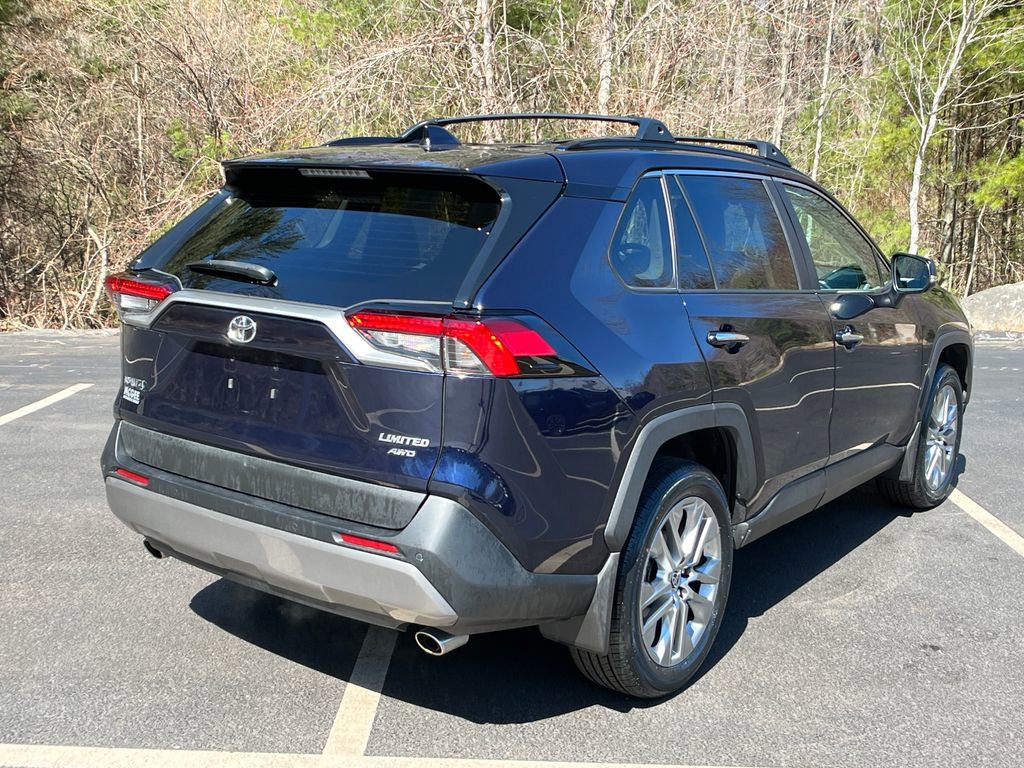 Used 2022 Toyota RAV4 Limited image 5