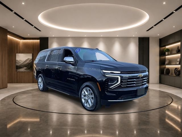 Used 2025 Chevrolet Suburban Premier AWD/4WD image 2