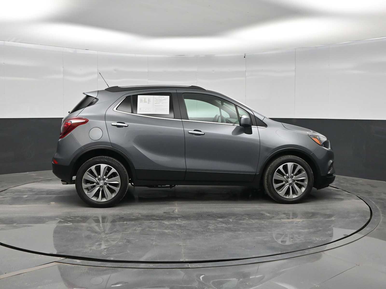 Used 2020 Buick Encore Preferred FWD image 9