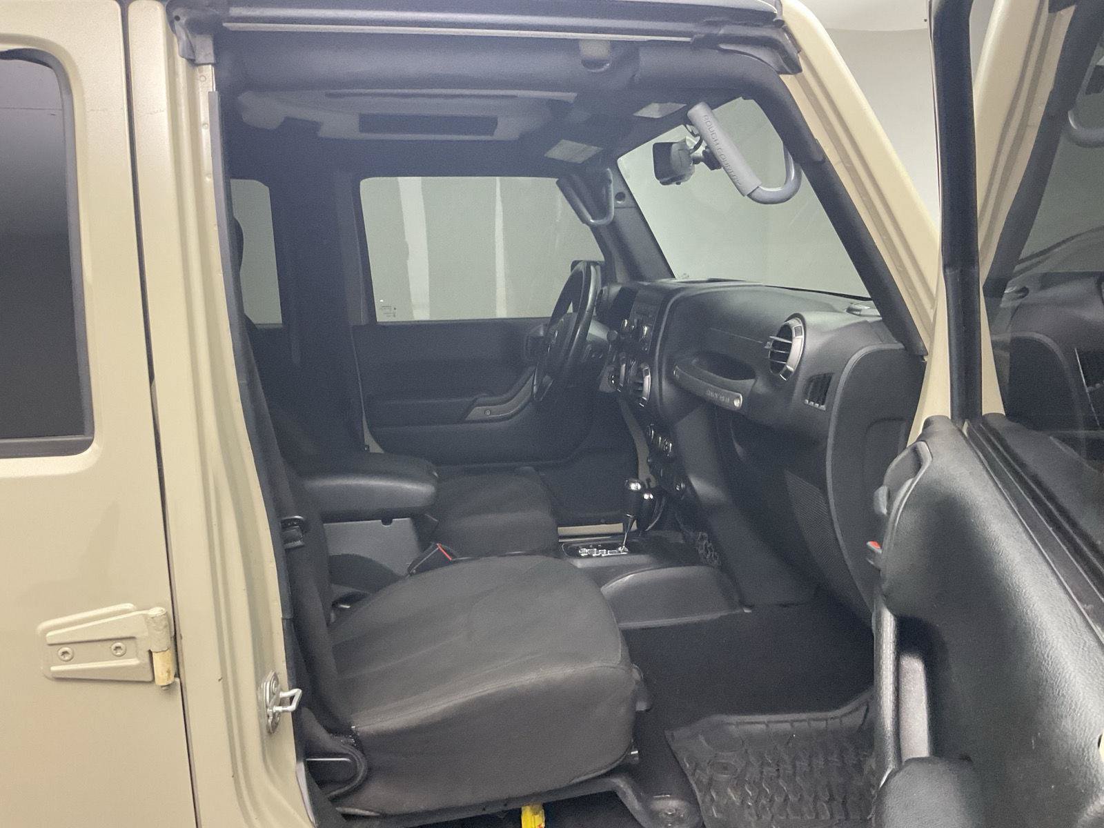 Used 2018 Jeep Wrangler Unlimited Sport S AWD/4WD image 23