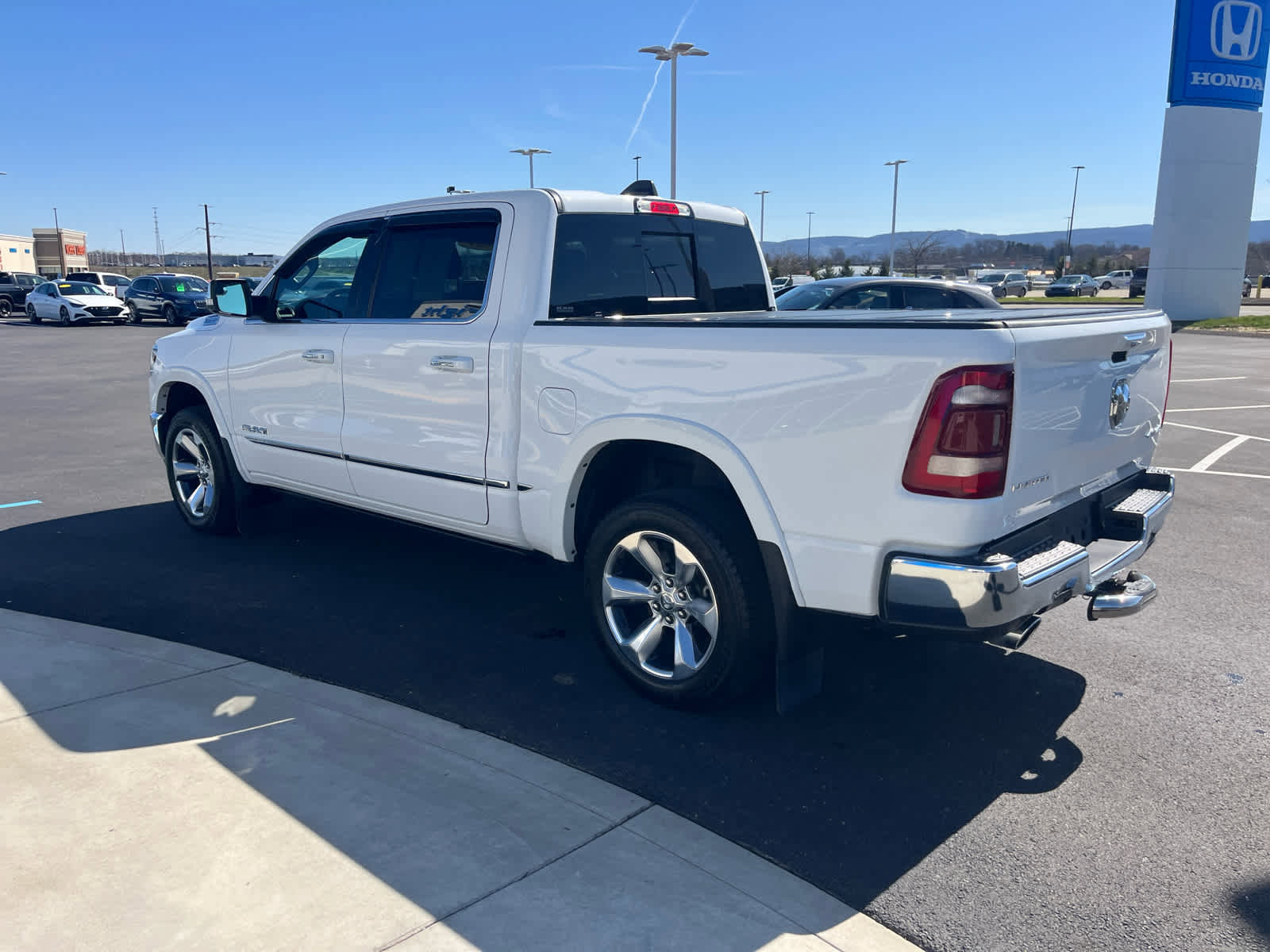 Used 2021 RAM 1500 Limited AWD/4WD image 13