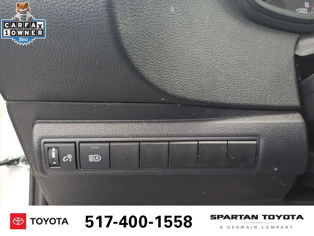 Used 2025 Toyota Corolla LE image 23