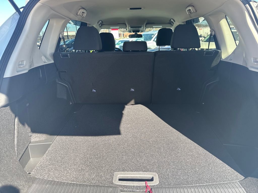 Certified 2025 Nissan Rogue S image 24