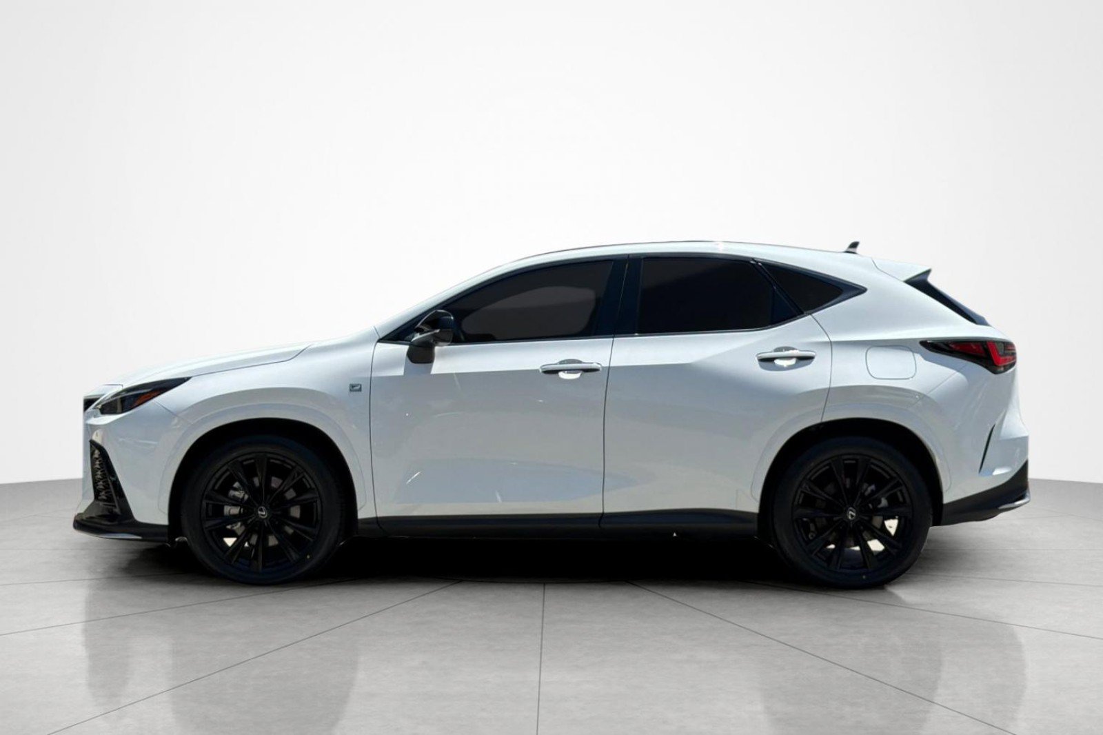 Used 2024 Lexus NX 450h+ F Sport w/ Vision Package AWD/4WD image 2