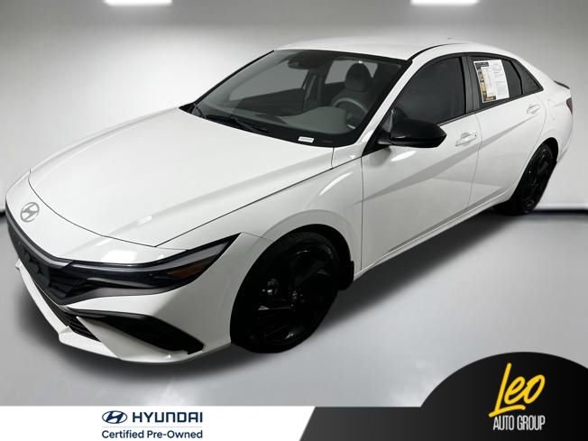 Used 2026 Hyundai Elantra Sport FWD image 2
