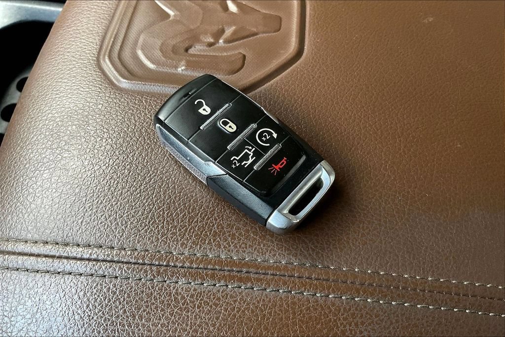 Used 2019 RAM 1500 Laramie AWD/4WD image 31