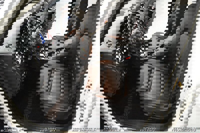 Used 2018 Mercedes-Benz GLA 250 4MATIC w/ Premium Package image 15