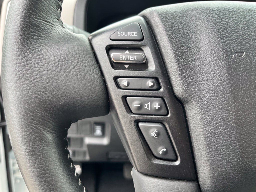 Used 2025 Nissan Frontier SV w/ SV Convenience Package RWD image 25