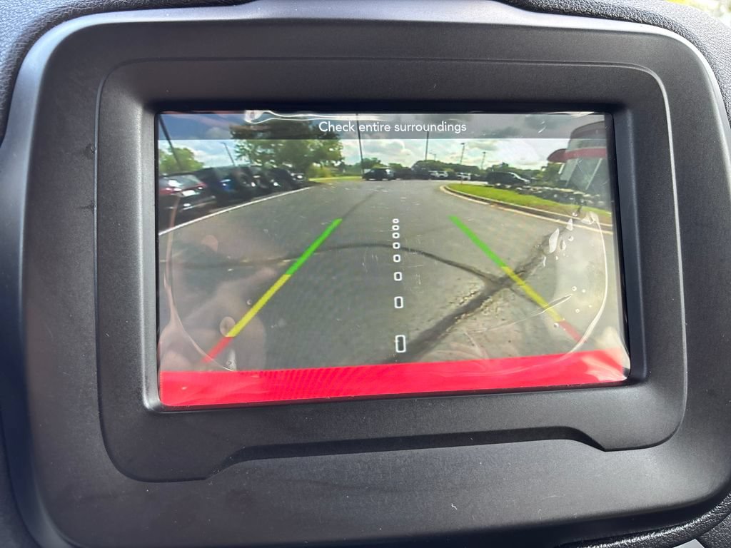 Used 2021 Jeep Renegade Latitude AWD/4WD image 7