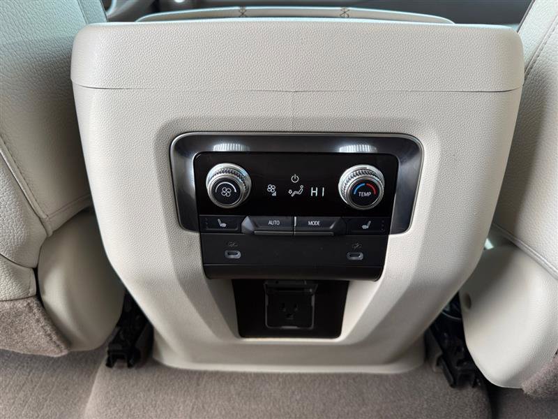 Used 2022 GMC Yukon Denali image 33