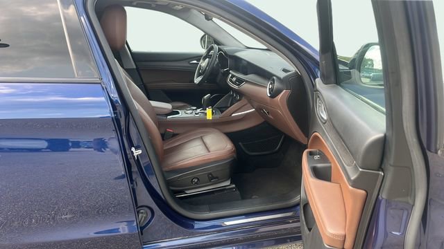 Used 2021 Alfa Romeo Stelvio Ti w/ Nero Edizione image 55