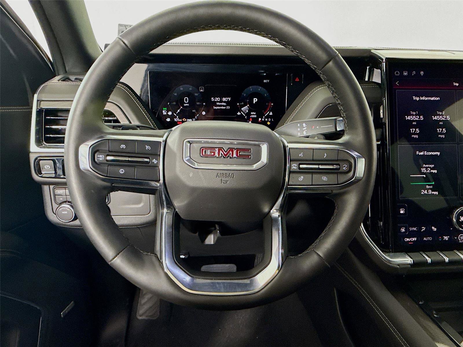 Used 2025 GMC Yukon Elevation image 6