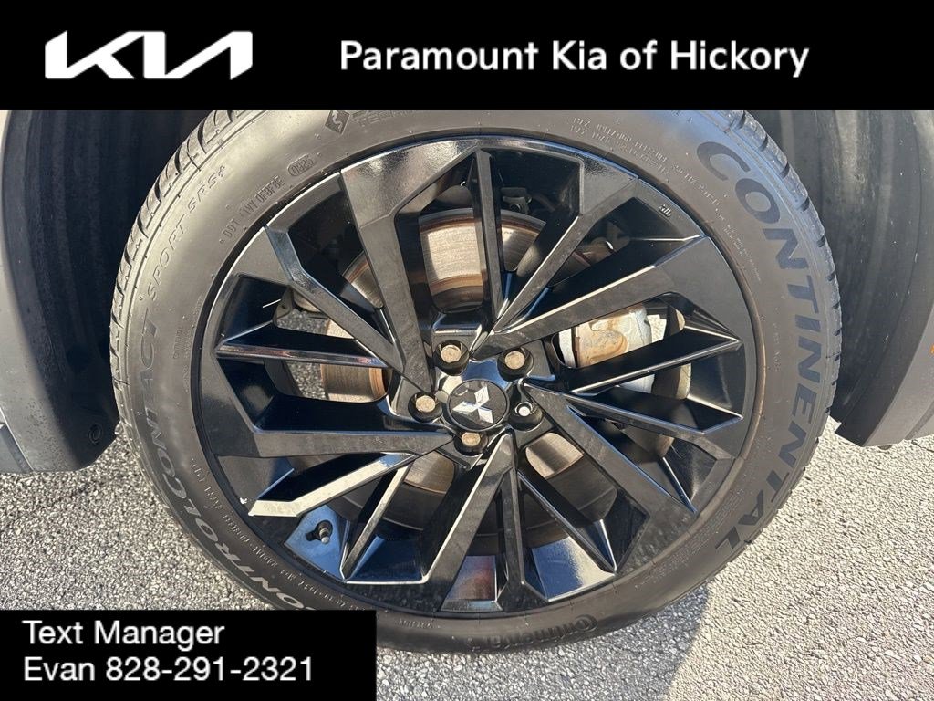 Used 2022 Mitsubishi Outlander SEL Black Edition image 9