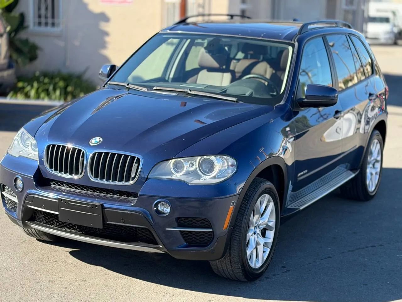 Used 2012 BMW X5 xDrive35i image 6