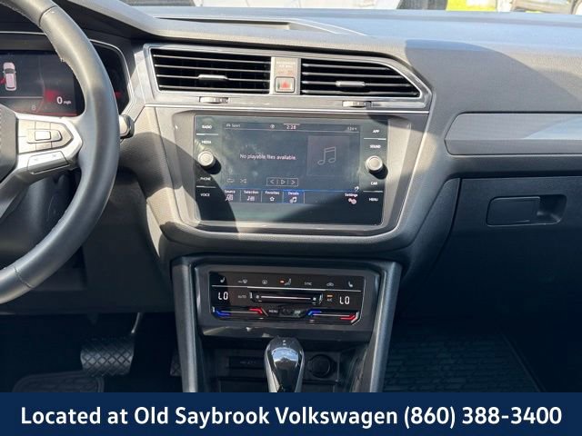 Used 2022 Volkswagen Tiguan SE image 13