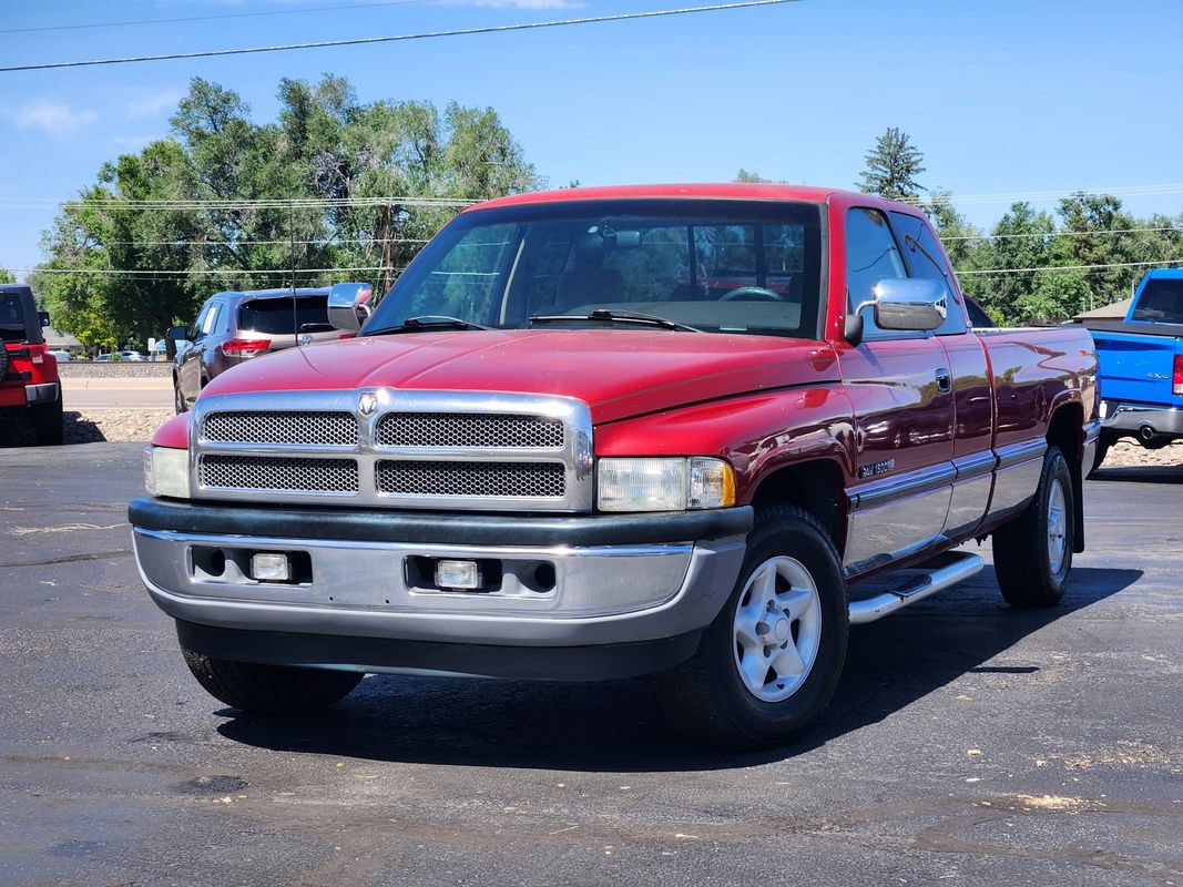 Used 1997 Dodge Ram 1500 Truck 2WD Club Cab image 1