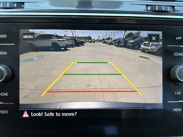 Used 2020 Volkswagen Tiguan SE w/ Panoramic Sunroof Package AWD/4WD image 19