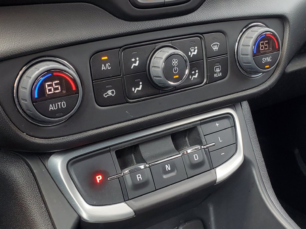 Used 2022 GMC Terrain SLE w/ Driver Convenience Package AWD/4WD image 18