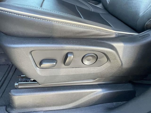 Used 2023 Chevrolet Suburban Premier image 15