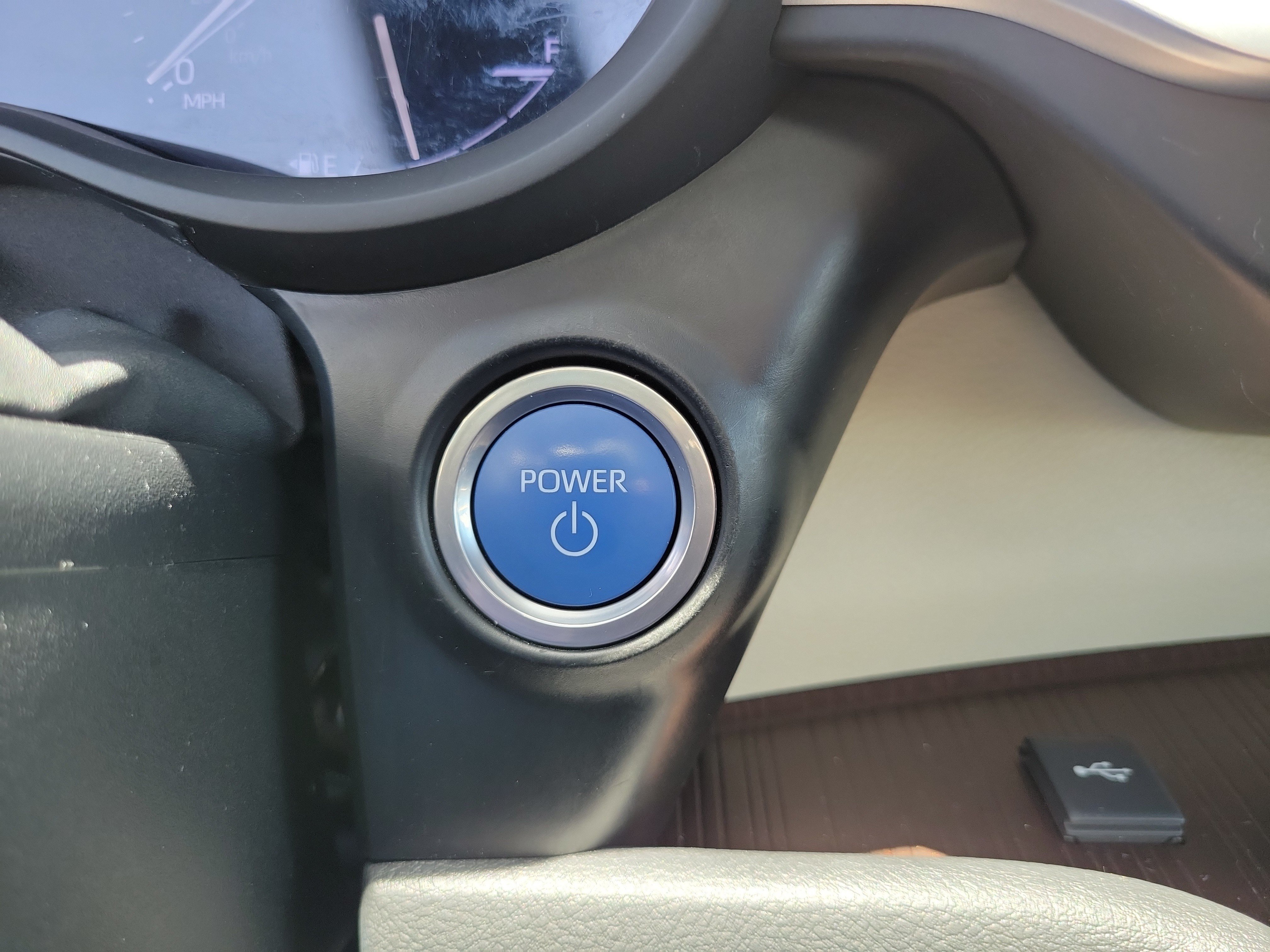 Used 2021 Toyota Sienna XLE FWD image 25