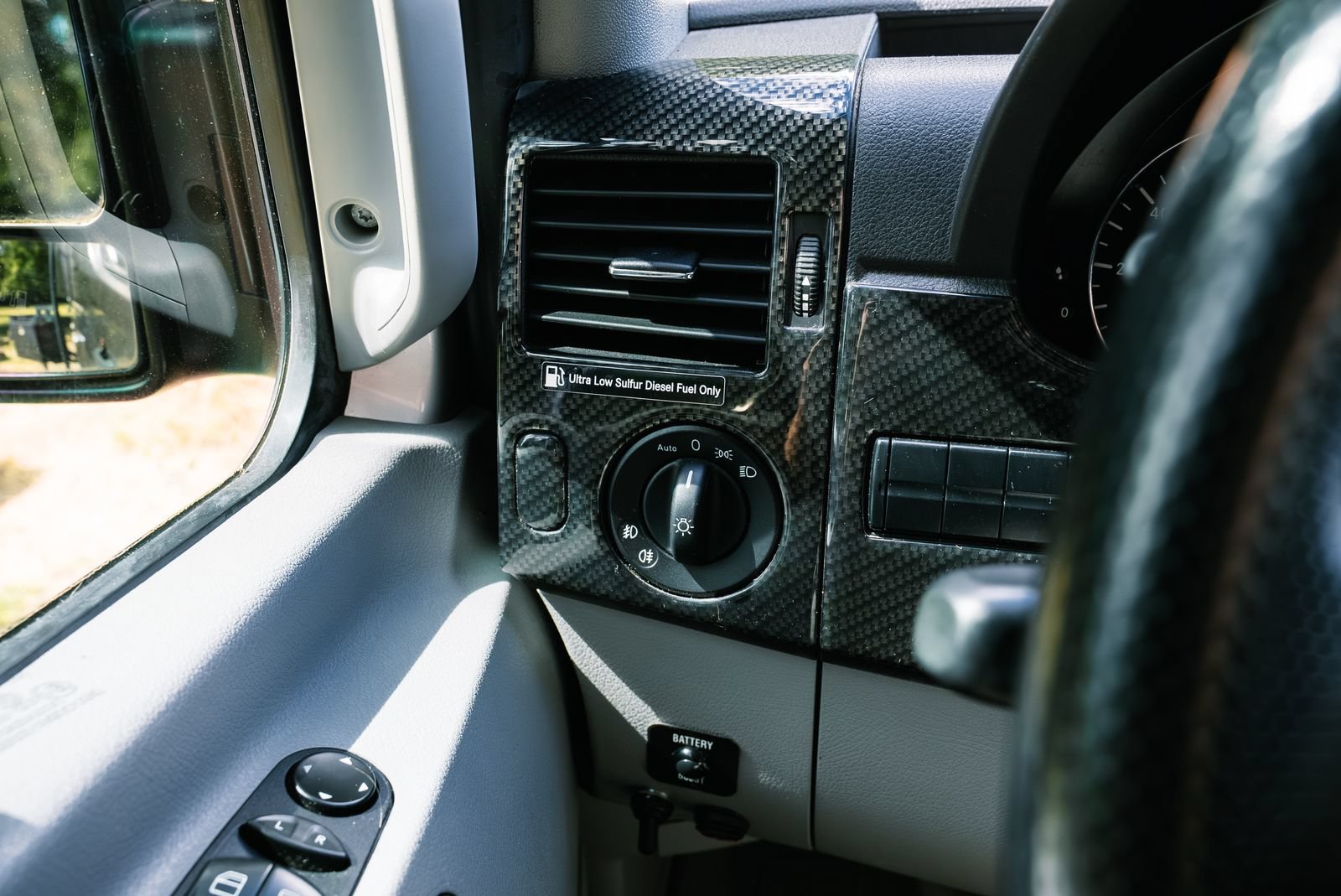 Used 2018 Mercedes-Benz Sprinter 2500 image 28