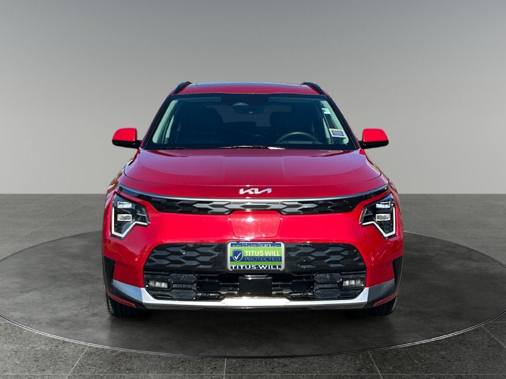 Used 2023 Kia Niro Wave w/ Wave Preserve Package FWD image 2