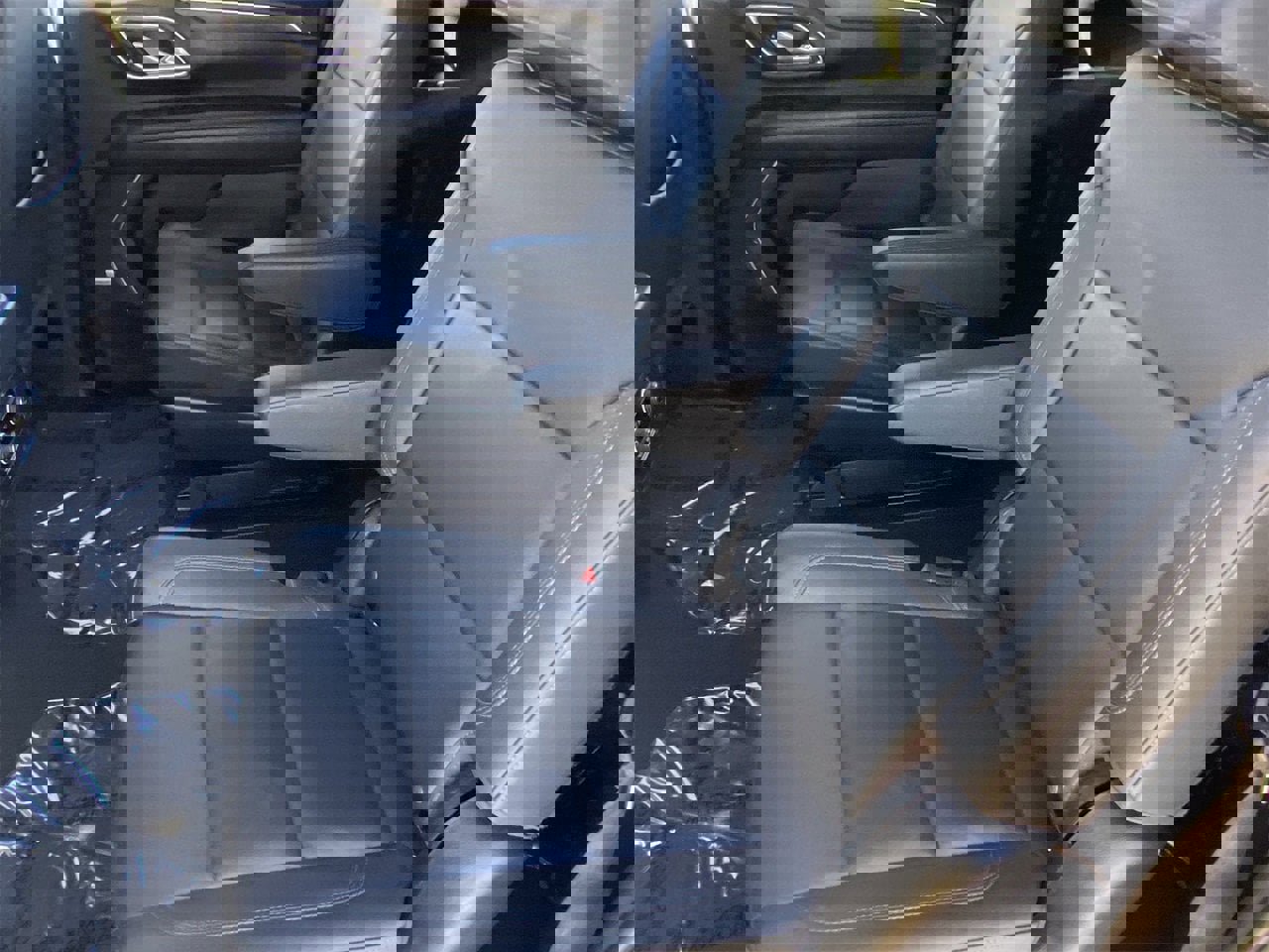 Used 2023 Chevrolet Suburban Z71 w/ Luxury Package image 18