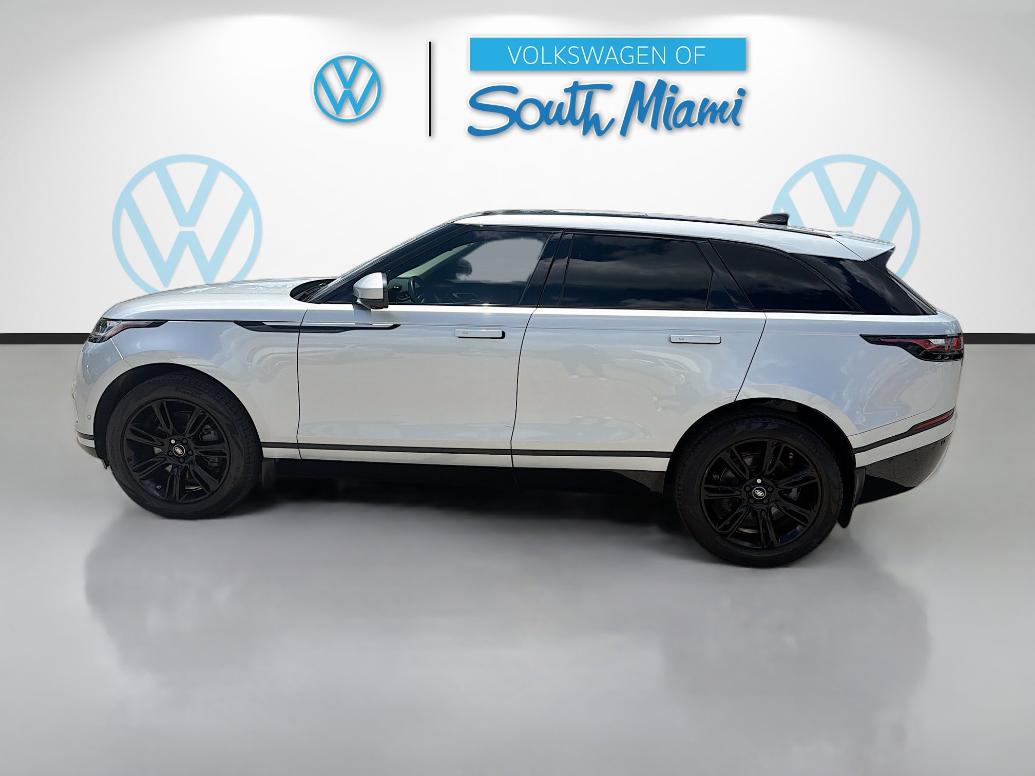 Used 2021 Land Rover Range Rover Velar S AWD/4WD image 4