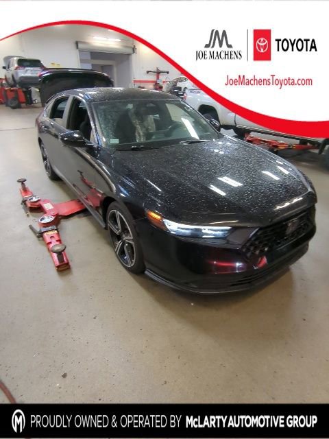 Used 2023 Honda Accord Sport image 1