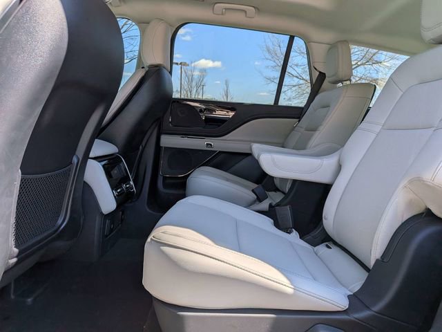 New 2026 Lincoln Aviator 2WD image 12